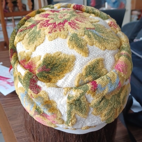Vintage 60s Sutan Carpet Tapestry Chenille Floral Hat, Union Made, Excellent